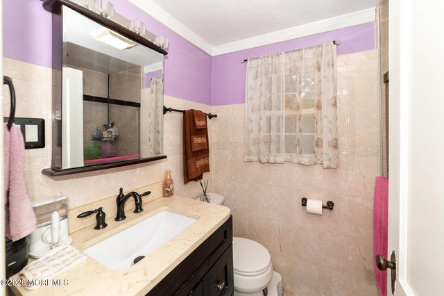 9 Mcauliffe Drive, North Brunswick, NJ 08902