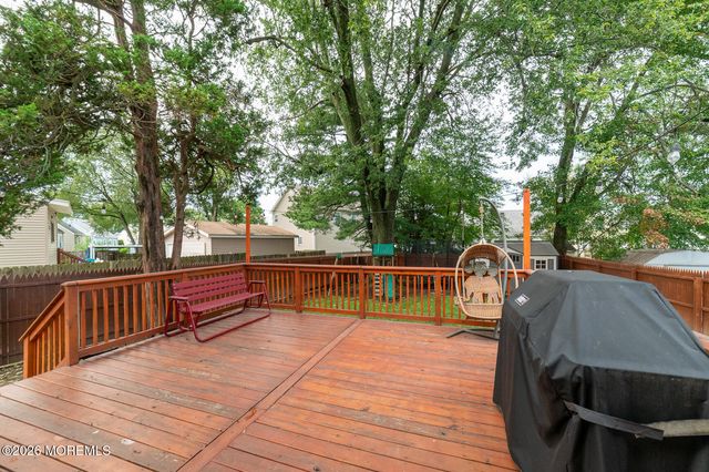 9 Mcauliffe Drive, North Brunswick, NJ 08902