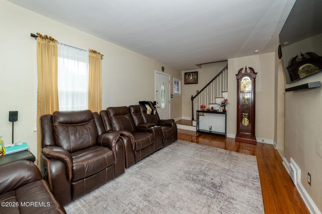 9 Mcauliffe Drive, North Brunswick, NJ 08902