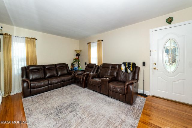 9 Mcauliffe Drive, North Brunswick, NJ 08902