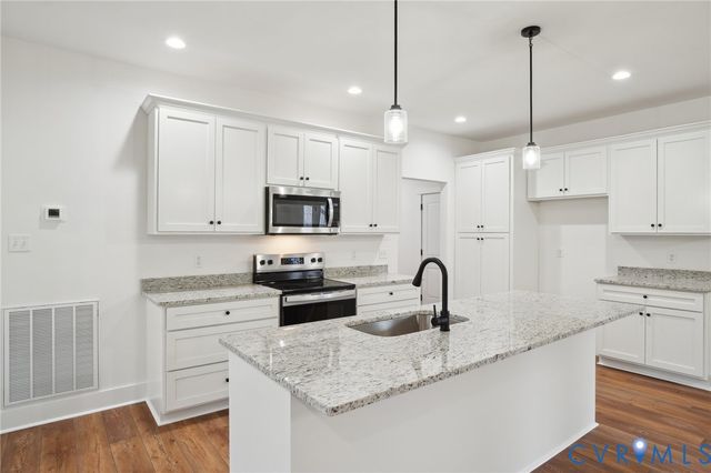 495 Wickham Rd, Bumpass, VA 24024