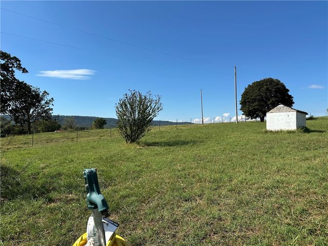 7429 Watts Road, Harrison, AR 72601