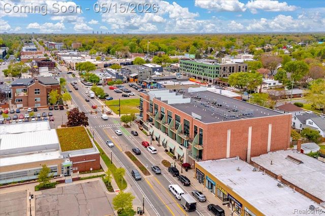 211 E 9 Mile Road 206, Ferndale, MI 48220