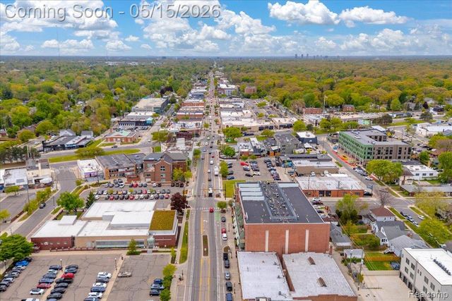 211 E 9 Mile Road 206, Ferndale, MI 48220