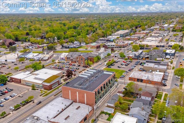 211 E 9 Mile Road 206, Ferndale, MI 48220