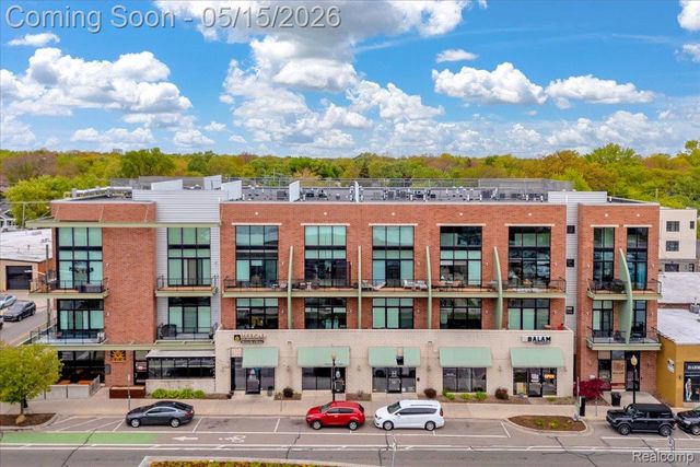 211 E 9 Mile Road 206, Ferndale, MI 48220