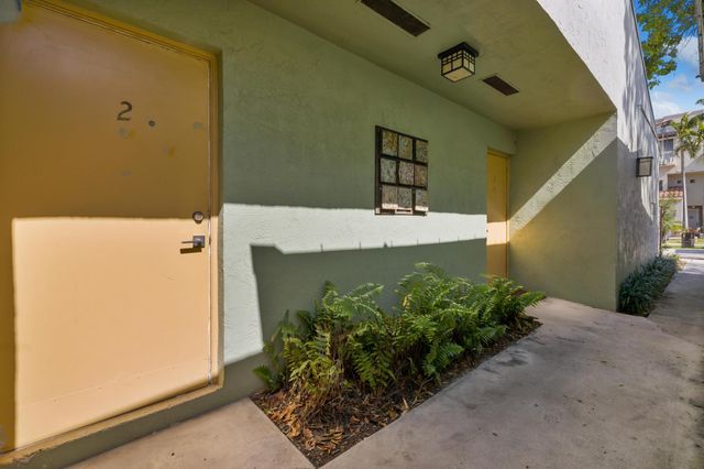410 SE 13th Street 2, Fort Lauderdale, FL 33316