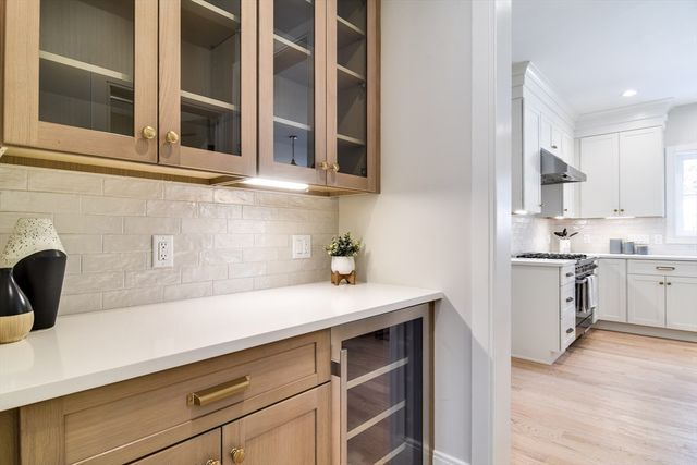 79 Speen St, Natick, MA 01760