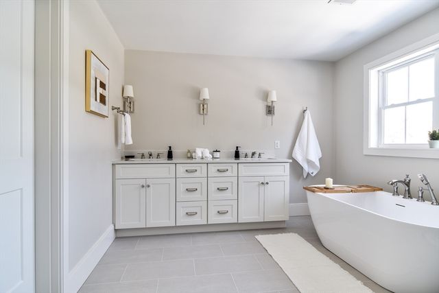 79 Speen St, Natick, MA 01760