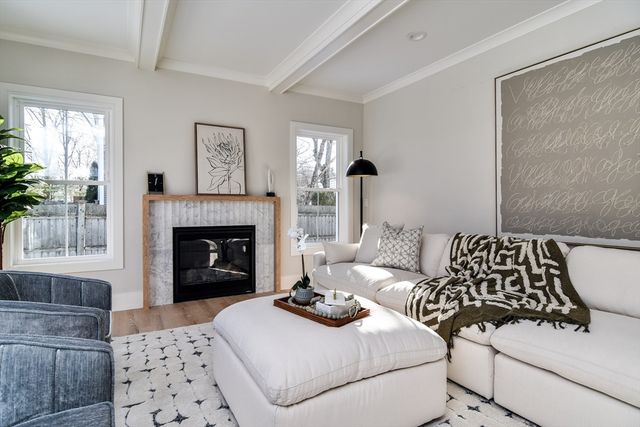 79 Speen St, Natick, MA 01760