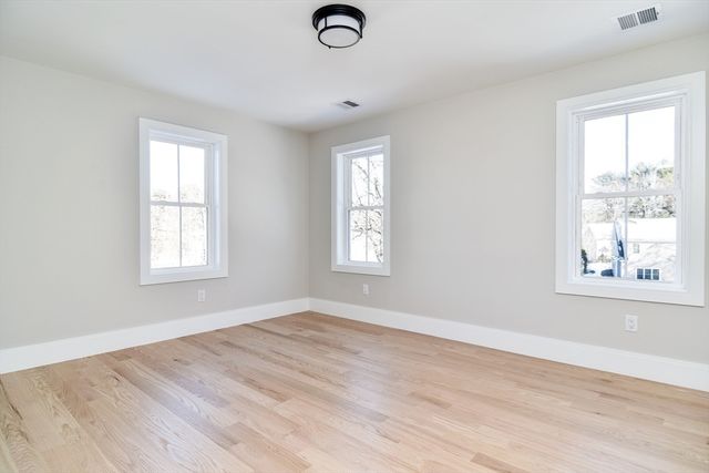 79 Speen St, Natick, MA 01760