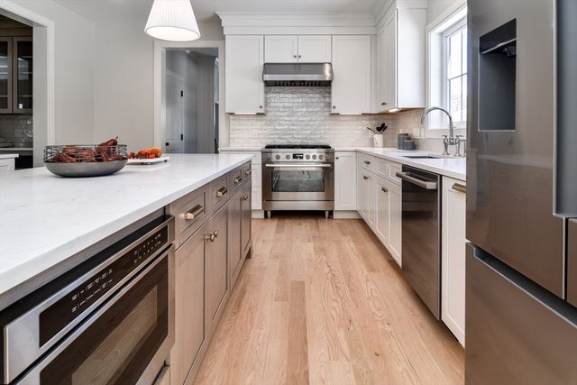 79 Speen St, Natick, MA 01760