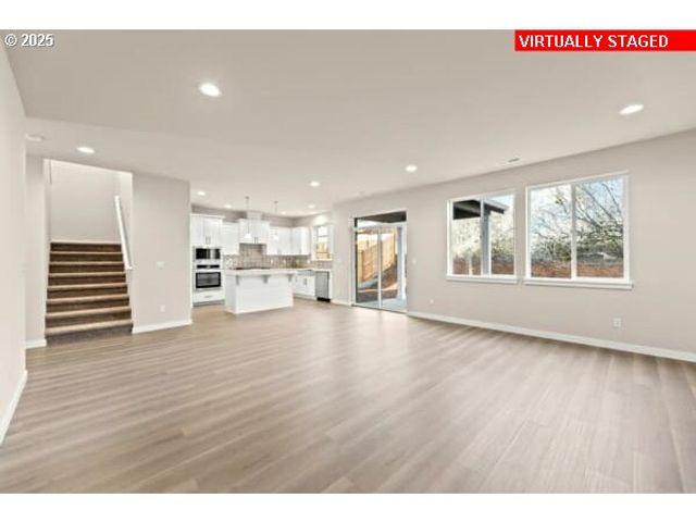 10536 Se HERITAGE Rd, Happy Valley, OR 97086