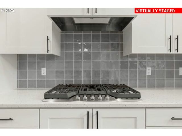 10536 Se HERITAGE Rd, Happy Valley, OR 97086