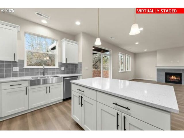 10536 Se HERITAGE Rd, Happy Valley, OR 97086