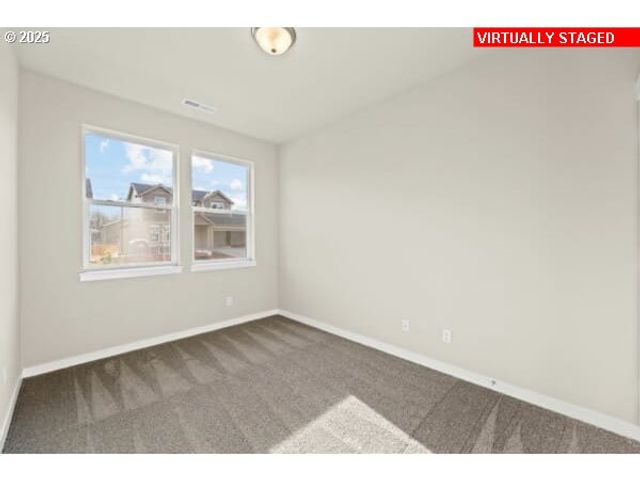 10536 Se HERITAGE Rd, Happy Valley, OR 97086