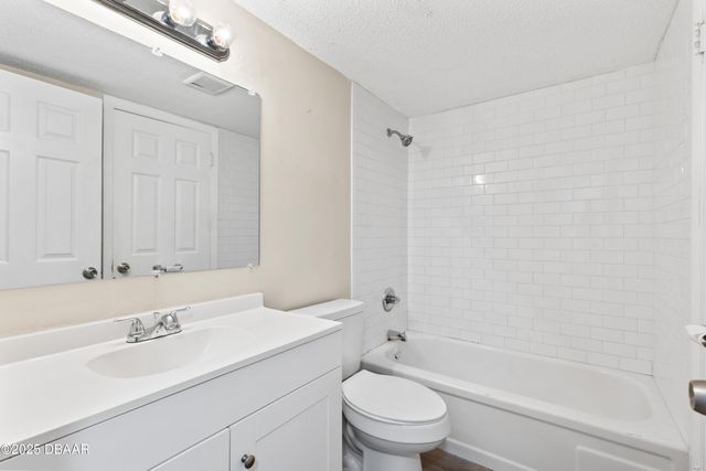 303 Ridge Blvd Apt 207, South Daytona, FL 32119