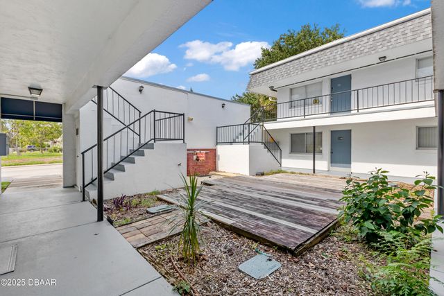 303 Ridge Blvd Apt 207, South Daytona, FL 32119