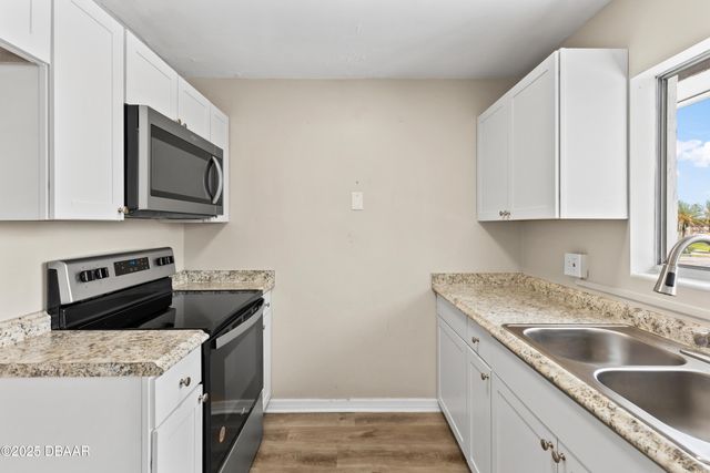 303 Ridge Blvd Apt 207, South Daytona, FL 32119