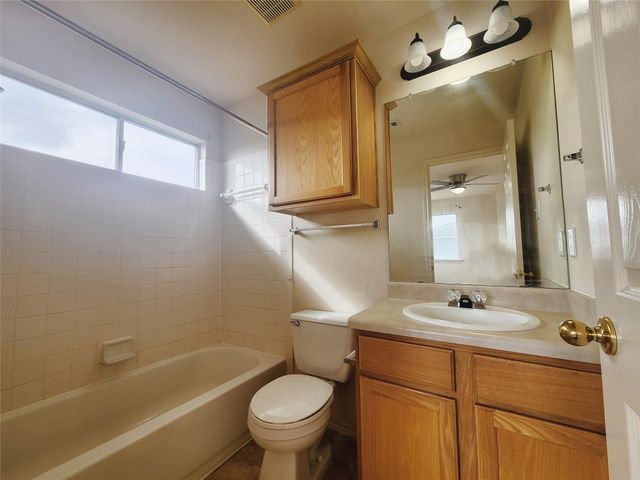 2126 Bluffstone DR, Round Rock, TX 78665