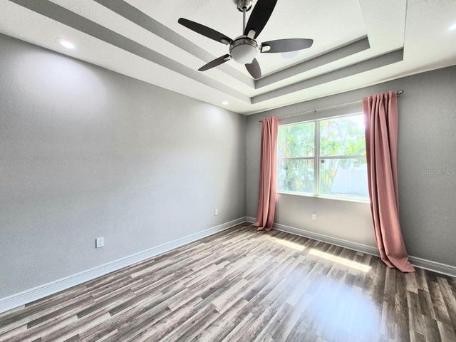 6913 S WALL STREET, Tampa, FL 33616