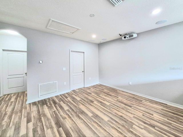 6913 S WALL STREET, Tampa, FL 33616