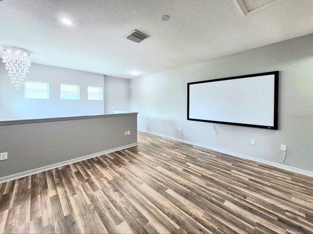 6913 S WALL STREET, Tampa, FL 33616