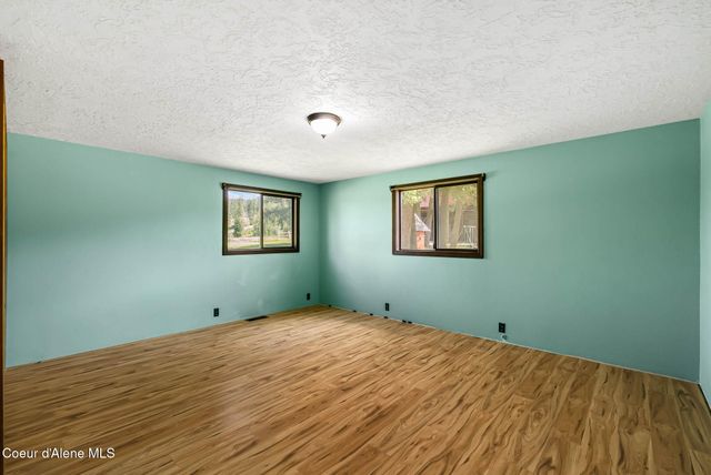 288 Lignite Rd, Sagle, ID 83860