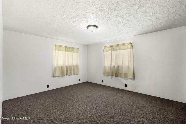 288 Lignite Rd, Sagle, ID 83860