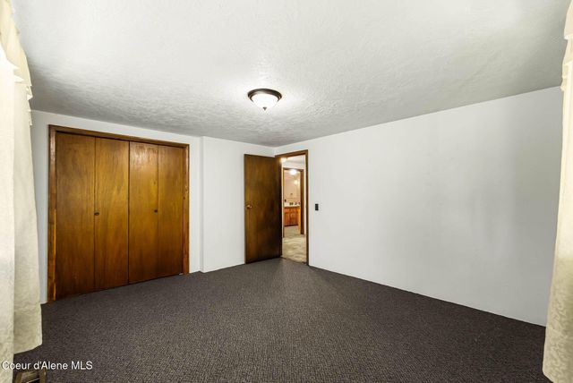 288 Lignite Rd, Sagle, ID 83860