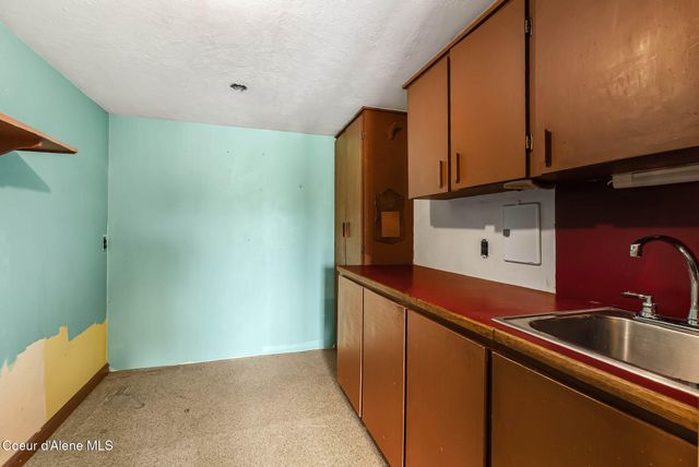 288 Lignite Rd, Sagle, ID 83860