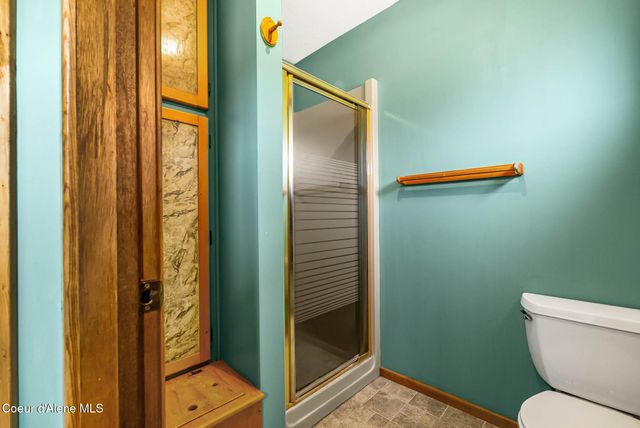 288 Lignite Rd, Sagle, ID 83860