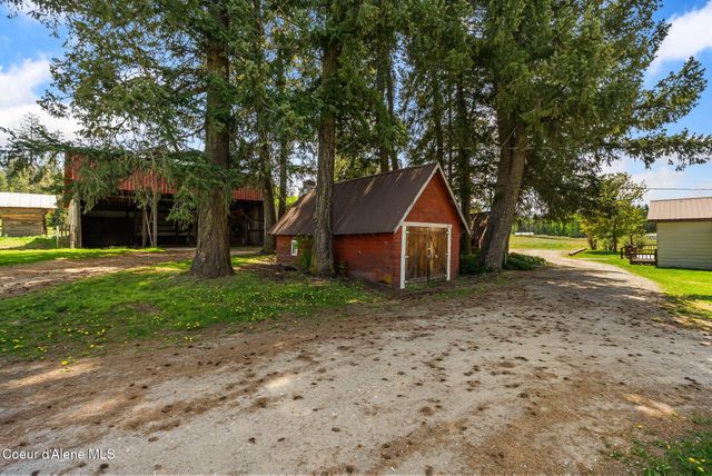 288 Lignite Rd, Sagle, ID 83860