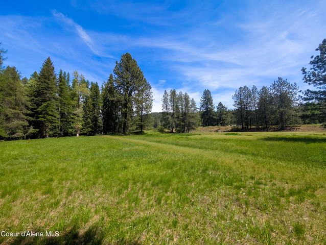 288 Lignite Rd, Sagle, ID 83860