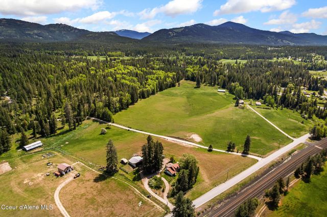 288 Lignite Rd, Sagle, ID 83860