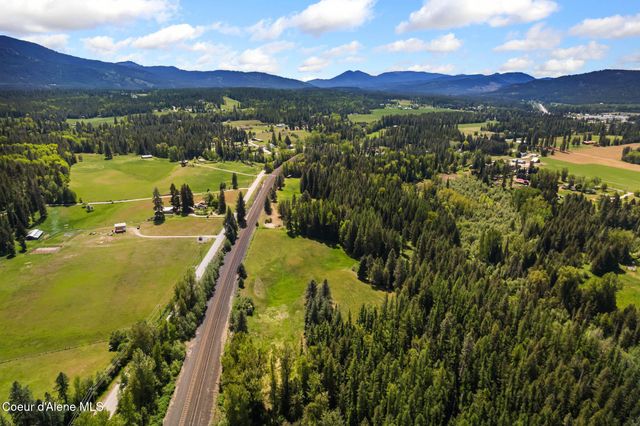 288 Lignite Rd, Sagle, ID 83860
