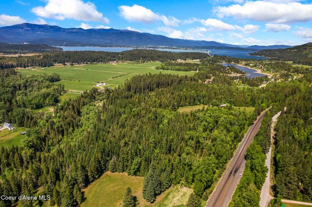 288 Lignite Rd, Sagle, ID 83860