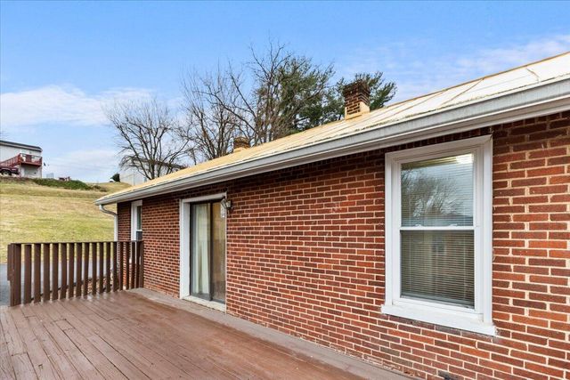 453 Dale AVE, Vinton, VA 24179