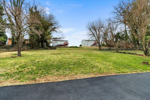 453 Dale AVE, Vinton, VA 24179