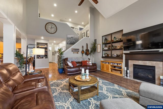 2504 Laura Vista Dr NW, Albany, OR 97321