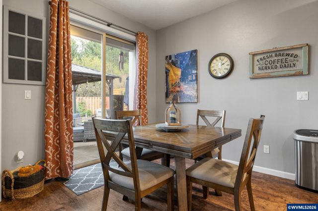 2504 Laura Vista Dr NW, Albany, OR 97321