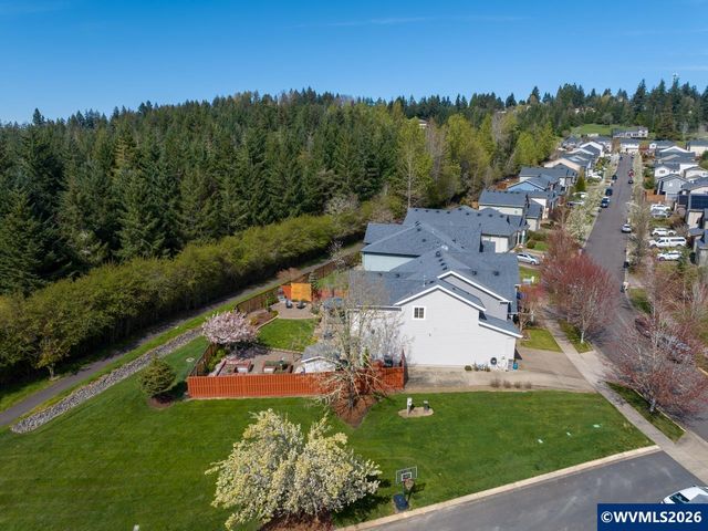 2504 Laura Vista Dr NW, Albany, OR 97321