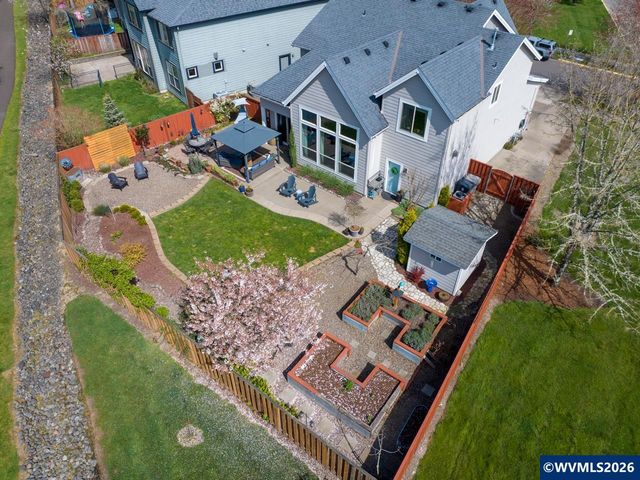 2504 Laura Vista Dr NW, Albany, OR 97321