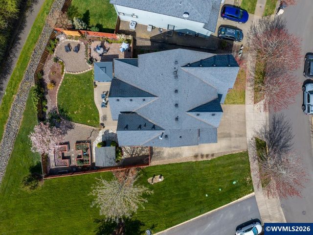 2504 Laura Vista Dr NW, Albany, OR 97321