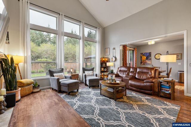 2504 Laura Vista Dr NW, Albany, OR 97321