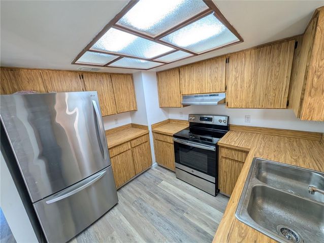 11513 VALENCIA DRIVE A, Seffner, FL 33584