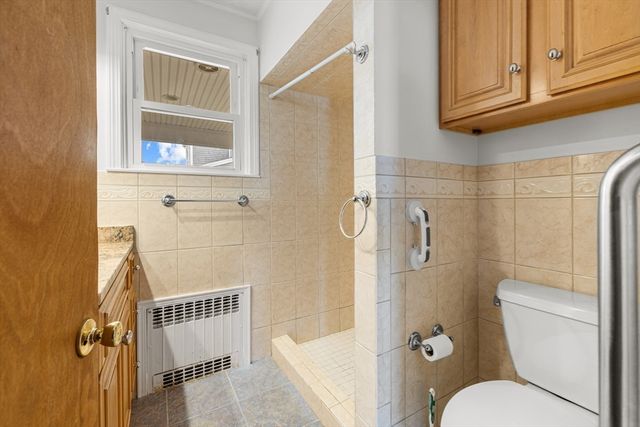 16 Reservation Rd, Fairhaven, MA 02719