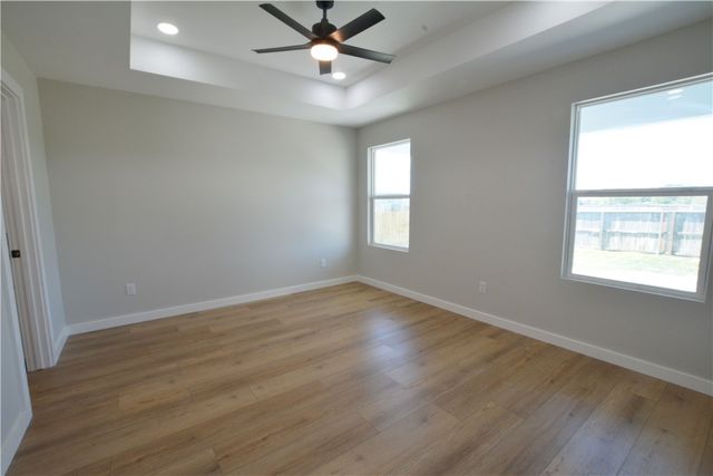 421 Valerie St, Corpus Christi, TX 78418