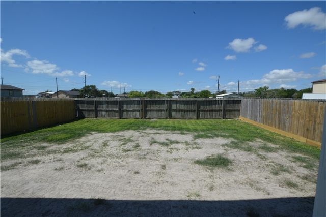 421 Valerie St, Corpus Christi, TX 78418
