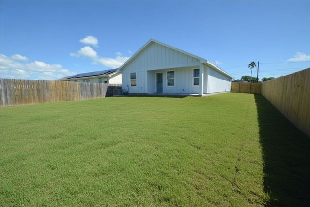 421 Valerie St, Corpus Christi, TX 78418